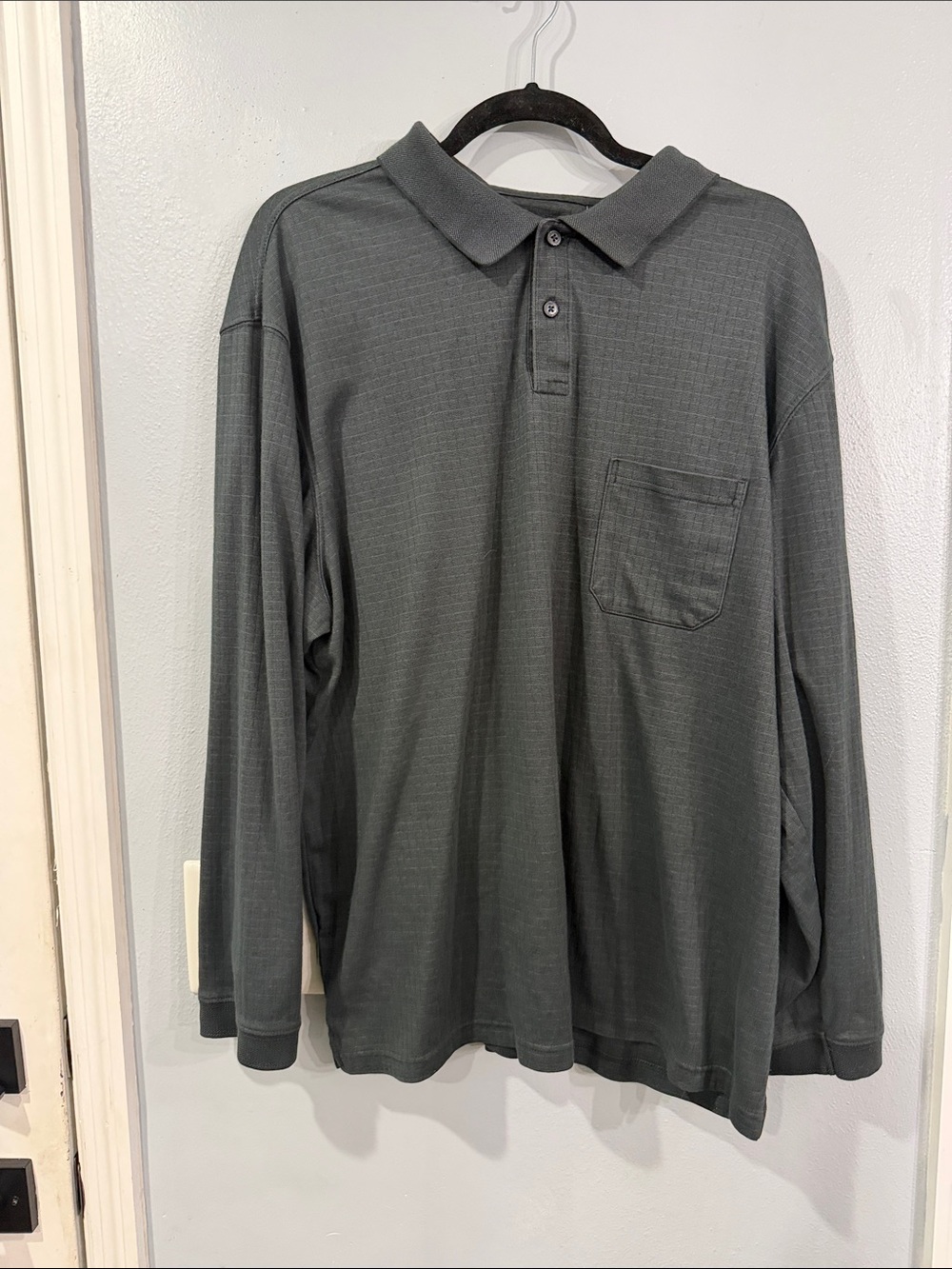 Classic Men's Long-Sleeve Polo with Chest Pocket — Charcoal Gray